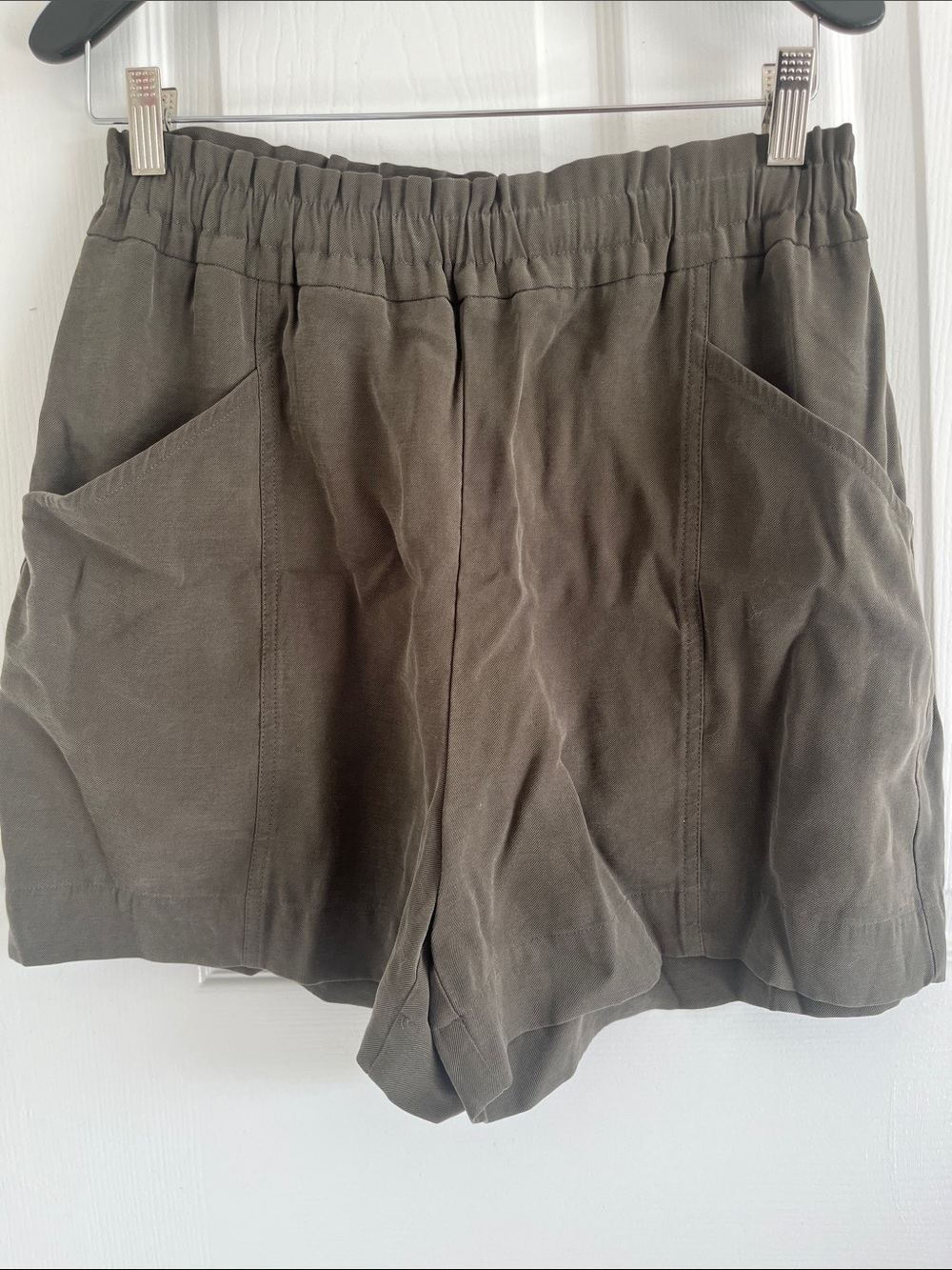 Simply Vera Vera Wang Olive High-Waist Elastic Shorts Flowy Summer Comfy Casual